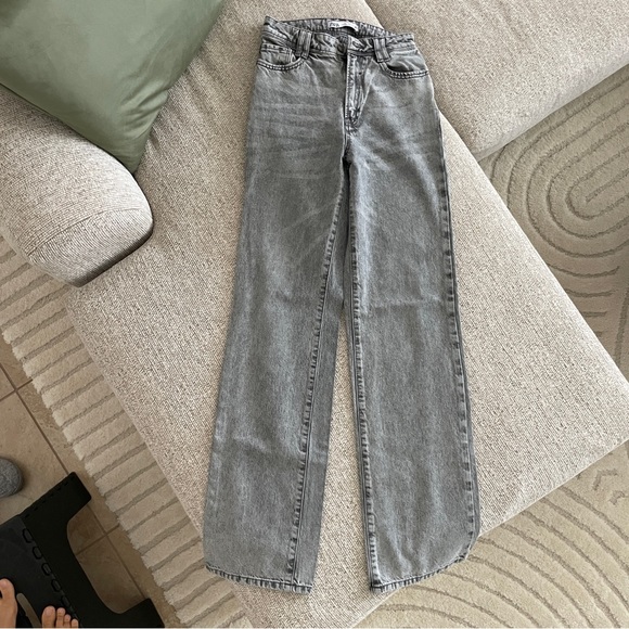 Z1975 STRAIGHT LEG FULL LENGTH HI-RISE JEANS
Zara - Picture 9 of 10